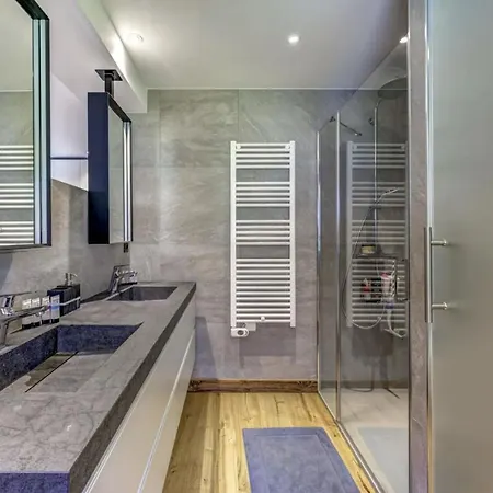아파트 Caron Penthouse *